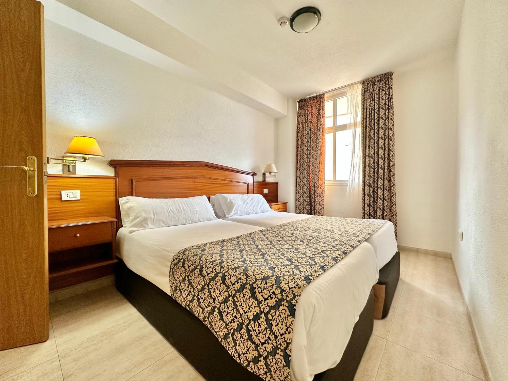 Alta Beachside Apartments بويرتو ذي لا كروز المظهر الخارجي الصورة