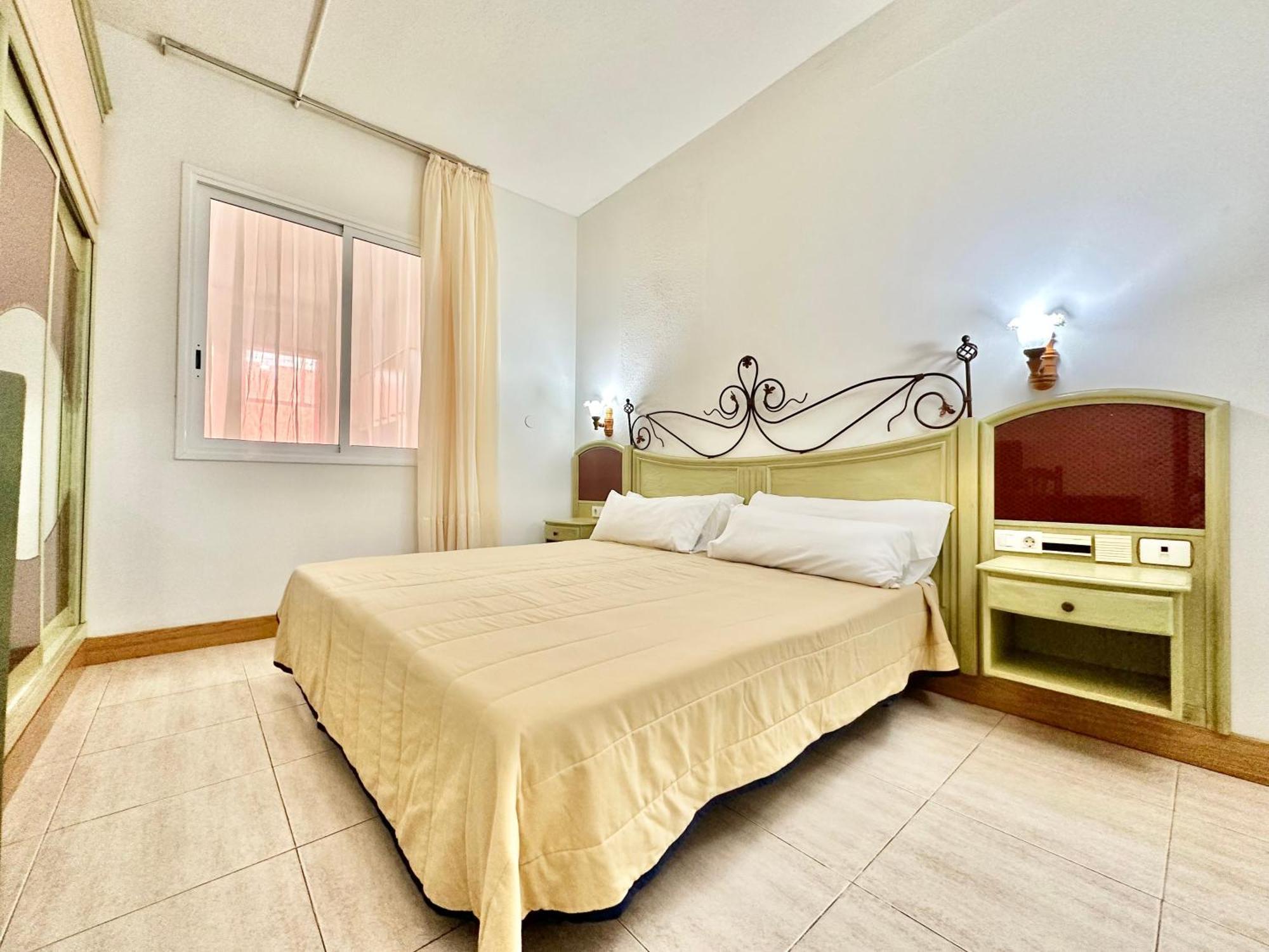 Alta Beachside Apartments بويرتو ذي لا كروز المظهر الخارجي الصورة