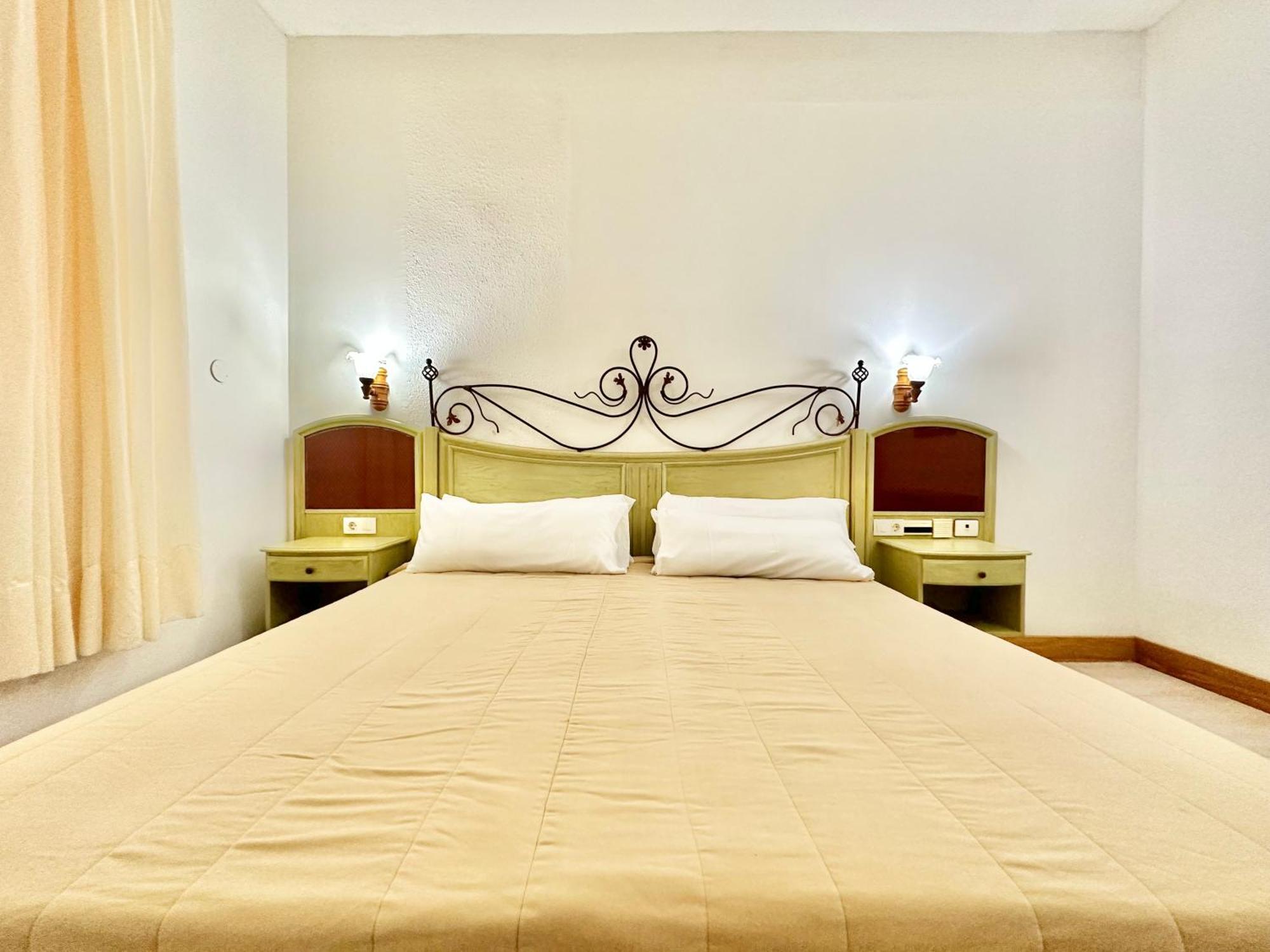 Alta Beachside Apartments بويرتو ذي لا كروز المظهر الخارجي الصورة
