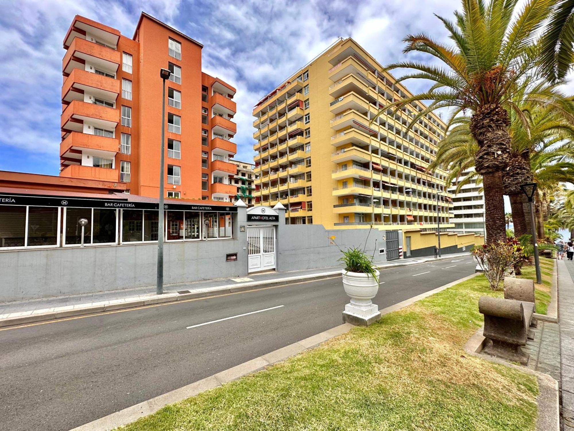 Alta Beachside Apartments بويرتو ذي لا كروز المظهر الخارجي الصورة