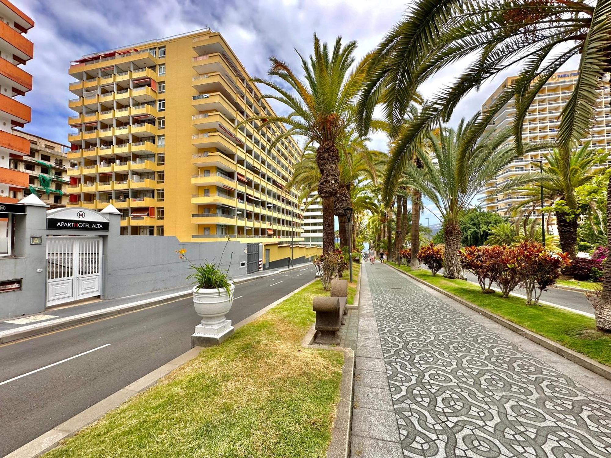 Alta Beachside Apartments بويرتو ذي لا كروز المظهر الخارجي الصورة
