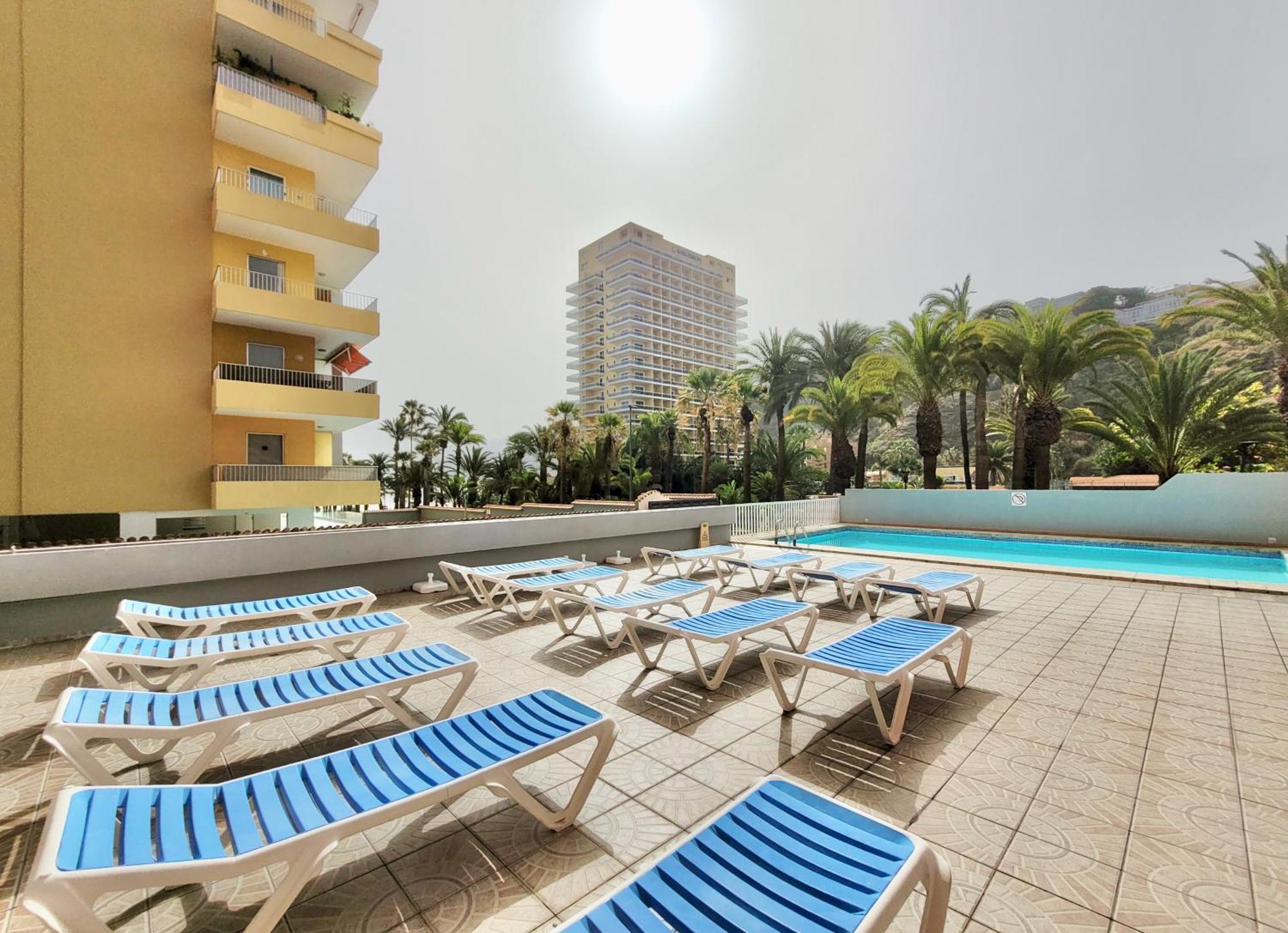Alta Beachside Apartments بويرتو ذي لا كروز المظهر الخارجي الصورة